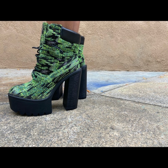 Platform green and blue lace up boots heels size 9 never worn - Picture 1 of 3